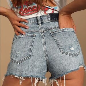 NWT Daze Troublemaker Highrise Short in Blue Angel